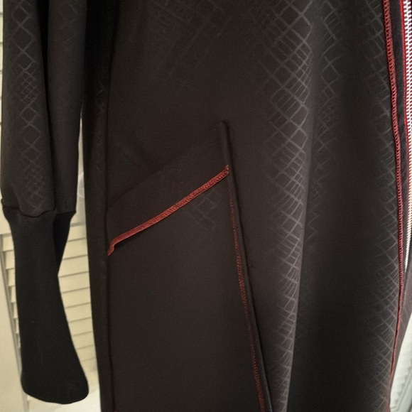 Lousje & Bean Assymetrical Zip Car Coat Women’s Black w/ Red Trim Size Small - Picture 4 of 13